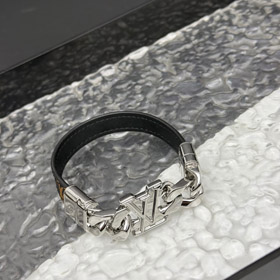 Louis Vuitton LV leather metal chain ring with engraved letters on both sides of the bracelet-0351
